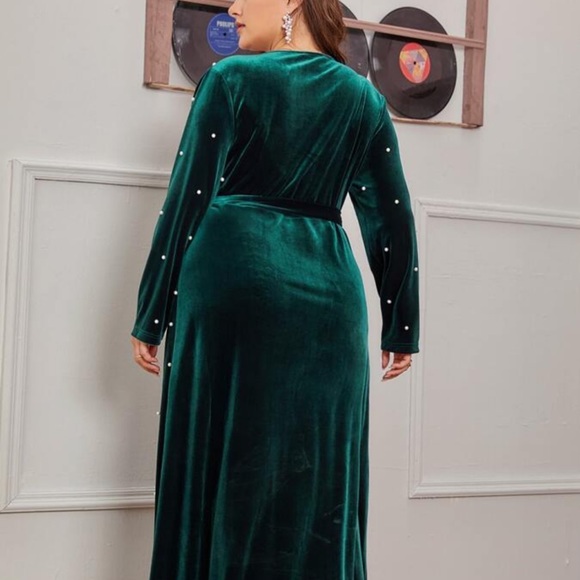 Plus Size Velvet Pearl Front Belted Formal Dress - Picture 16 of 16